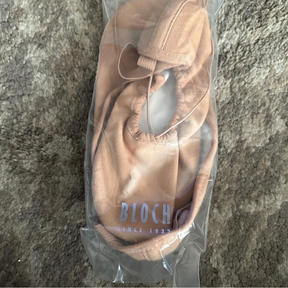 Bloch women canvas ballet slippers 🩰